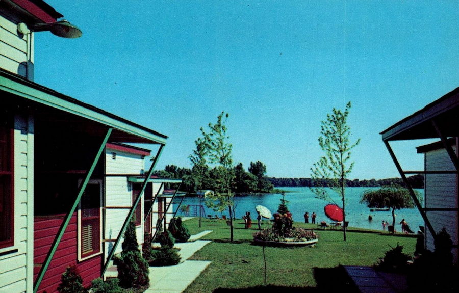 Tuvesons Resort - Vintage Postcard (newer photo)